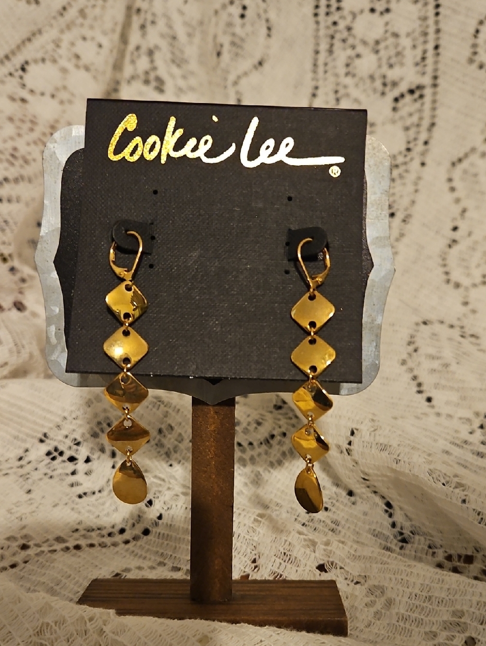 Bundle 5 Items For $25 - Cookie Lee Shiny Gold-Tone Link Drop Earrings